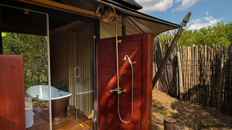 Elewana-Sand-River-Luxury-Tent-new-outdoor-shower-1